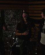 Paradise_City_2021_S01E03_1080p_BTD_004154.jpg