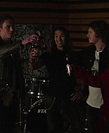 Paradise_City_2021_S01E03_1080p_BTD_004162.jpg