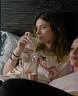 Paradise_City_2021_S01E06_1080p_BTD_000943.jpg