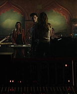 Paradise_City_2021_S01E06_1080p_BTD_004344.jpg