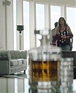 Paradise_City_2021_S01E08_1080p_BTD_000208.jpg