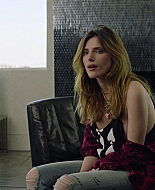 Paradise_City_2021_S01E08_1080p_BTD_000257.jpg