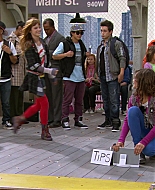 Shake_It_Up_S01E01_1080p_BTD_000059.jpg