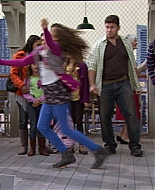 Shake_It_Up_S01E01_1080p_BTD_000117.jpg