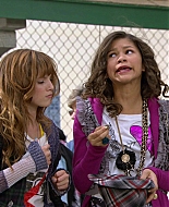 Shake_It_Up_S01E01_1080p_BTD_000191.jpg