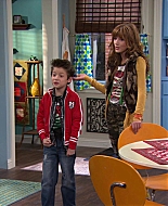 Shake_It_Up_S01E01_1080p_BTD_000563.jpg