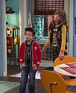 Shake_It_Up_S01E01_1080p_BTD_000566.jpg