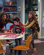 Shake_It_Up_S01E01_1080p_BTD_000645.jpg