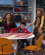 Shake_It_Up_S01E01_1080p_BTD_000651.jpg