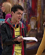 Shake_It_Up_S01E01_1080p_BTD_000866.jpg