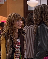 Shake_It_Up_S01E01_1080p_BTD_000899.jpg