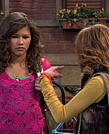 Shake_It_Up_S01E01_1080p_BTD_001134.jpg