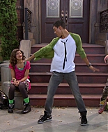 Shake_It_Up_S01E01_1080p_BTD_001211.jpg