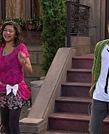 Shake_It_Up_S01E01_1080p_BTD_001221.jpg