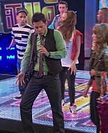 Shake_It_Up_S01E01_1080p_BTD_001434.jpg