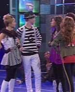 Shake_It_Up_S01E01_1080p_BTD_001605.jpg