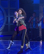 Shake_It_Up_S01E01_1080p_BTD_002026.jpg