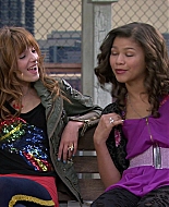 Shake_It_Up_S01E01_1080p_BTD_002328.jpg