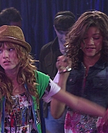 Shake_It_Up_S01E01_1080p_BTD_002643.jpg