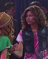 Shake_It_Up_S01E01_1080p_BTD_002651.jpg