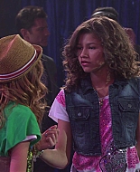 Shake_It_Up_S01E01_1080p_BTD_002652.jpg