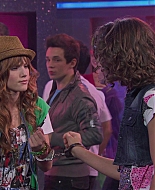 Shake_It_Up_S01E01_1080p_BTD_002657.jpg