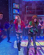 Shake_It_Up_S01E01_1080p_BTD_002676.jpg
