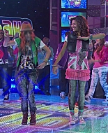 Shake_It_Up_S01E01_1080p_BTD_002735.jpg