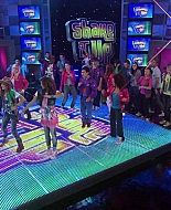 Shake_It_Up_S01E01_1080p_BTD_002737.jpg