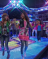 Shake_It_Up_S01E01_1080p_BTD_002780.jpg