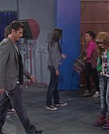 Shake_It_Up_S01E01_1080p_BTD_002904.jpg