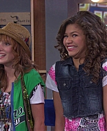 Shake_It_Up_S01E01_1080p_BTD_002944.jpg