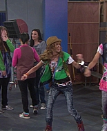 Shake_It_Up_S01E01_1080p_BTD_002972.jpg