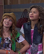 Shake_It_Up_S01E01_1080p_BTD_002982.jpg