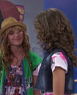 Shake_It_Up_S01E01_1080p_BTD_003040.jpg