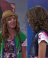 Shake_It_Up_S01E01_1080p_BTD_003042.jpg