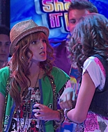 Shake_It_Up_S01E01_1080p_BTD_003081.jpg