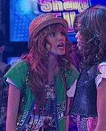 Shake_It_Up_S01E01_1080p_BTD_003090.jpg