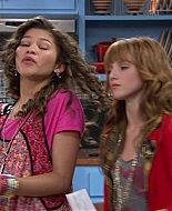 Shake_It_Up_S01E01_1080p_BTD_003182.jpg