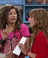 Shake_It_Up_S01E01_1080p_BTD_003184.jpg