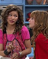Shake_It_Up_S01E01_1080p_BTD_003186.jpg
