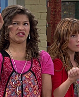 Shake_It_Up_S01E01_1080p_BTD_003201.jpg