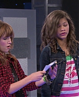 Shake_It_Up_S01E02_1080p_BTD_000107.jpg