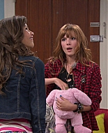 Shake_It_Up_S01E02_1080p_BTD_000547.jpg
