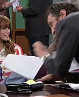 Shake_It_Up_S01E02_1080p_BTD_000868.jpg