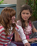 Shake_It_Up_S01E02_1080p_BTD_000916.jpg