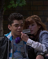 Shake_It_Up_S01E02_1080p_BTD_001092.jpg