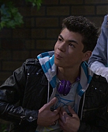 Shake_It_Up_S01E02_1080p_BTD_001111.jpg