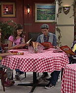 Shake_It_Up_S01E02_1080p_BTD_001346.jpg