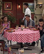 Shake_It_Up_S01E02_1080p_BTD_001473.jpg